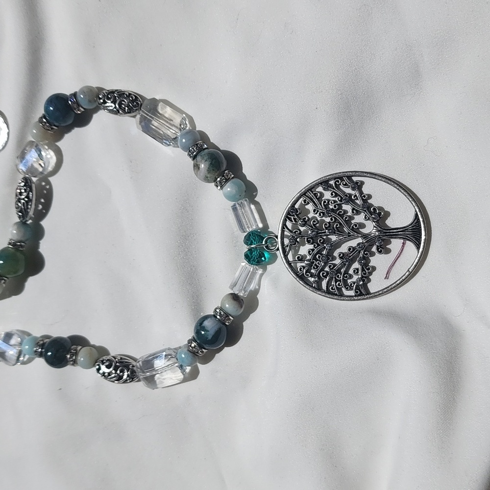 Agate, amazonite, crystal, glass beaded necklace & earring set w pendant
